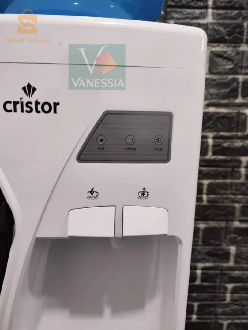 Distributeur d'eau avec bouteille d'eau marque cristor