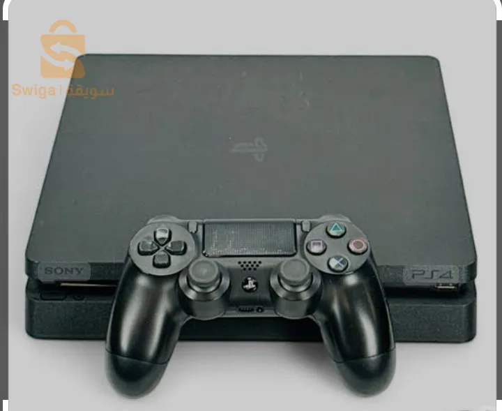 PS4 slim avec 5 Cd