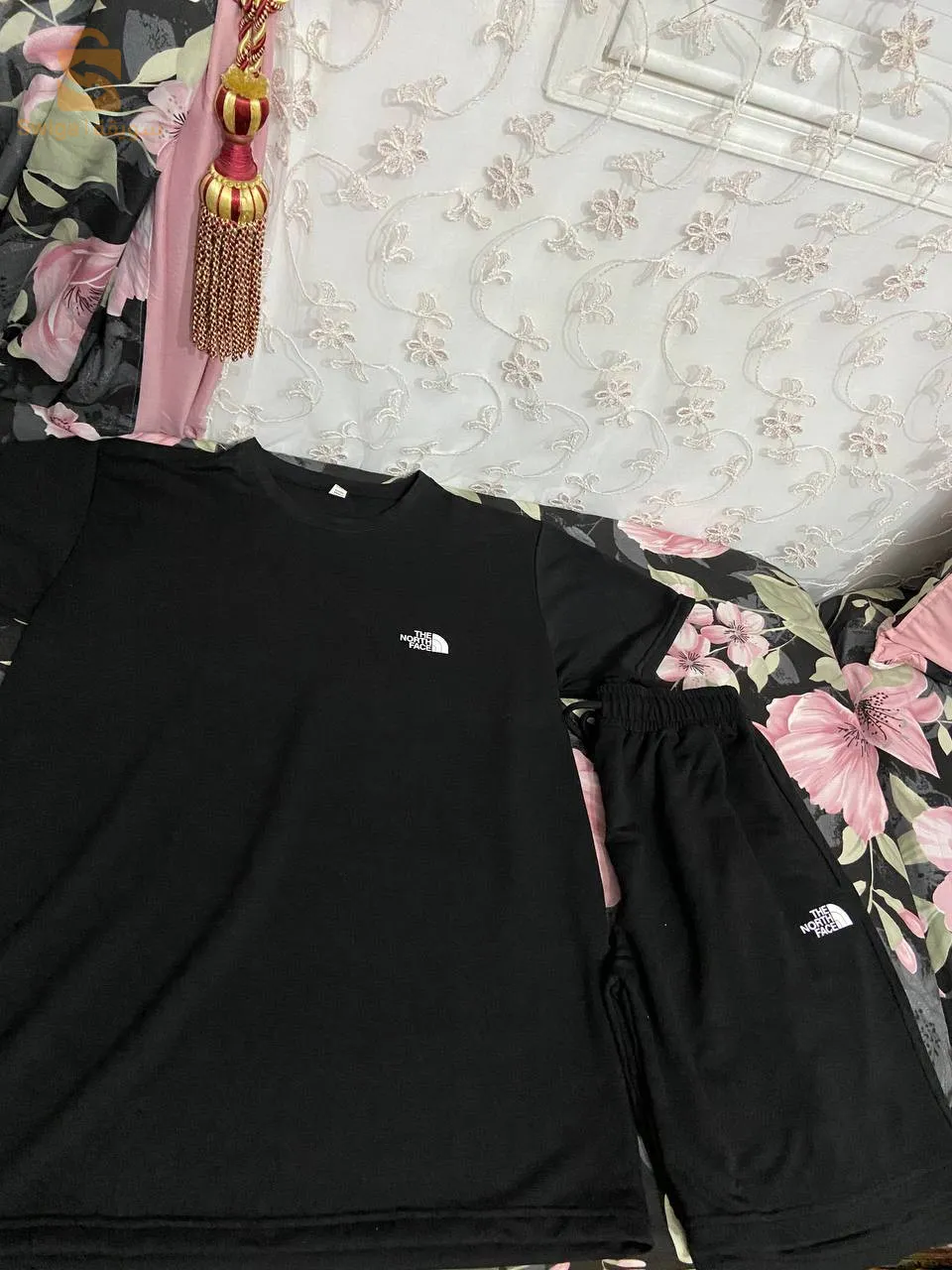 les ensemble
les t-shirt
les short