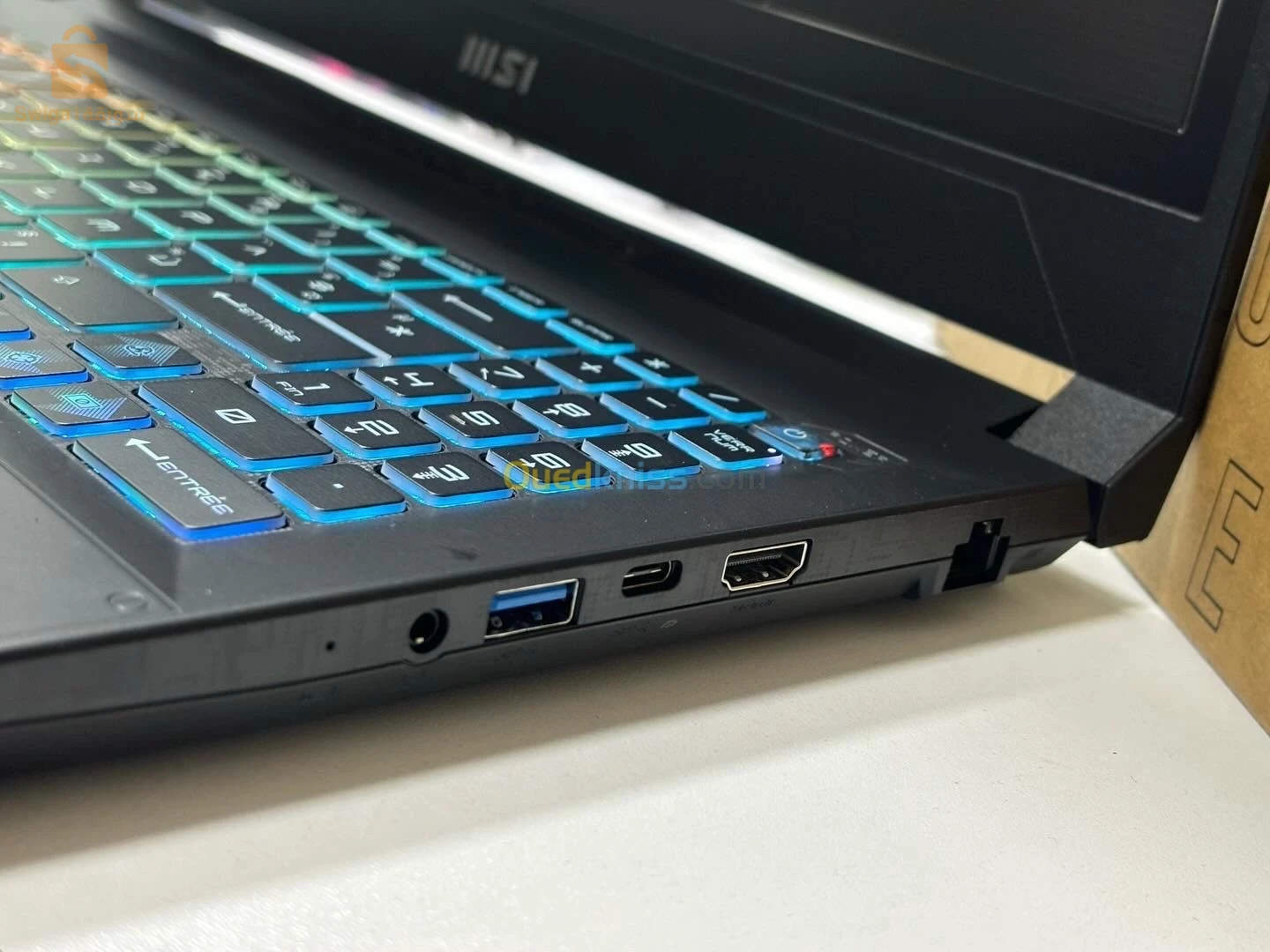 laptop MSI KATANA 15 B12