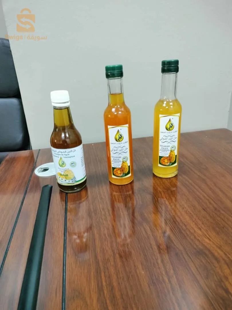 زيت بذور التين الشوكي من المؤسسة الحرفية الياقوت للزيوت الطبيعية ، معصور على البارد صافي من الشوائب نقي طبيعي ، منتج من بذور جد نقية لون أصفر قاتم مفيد للوجه و للشرب