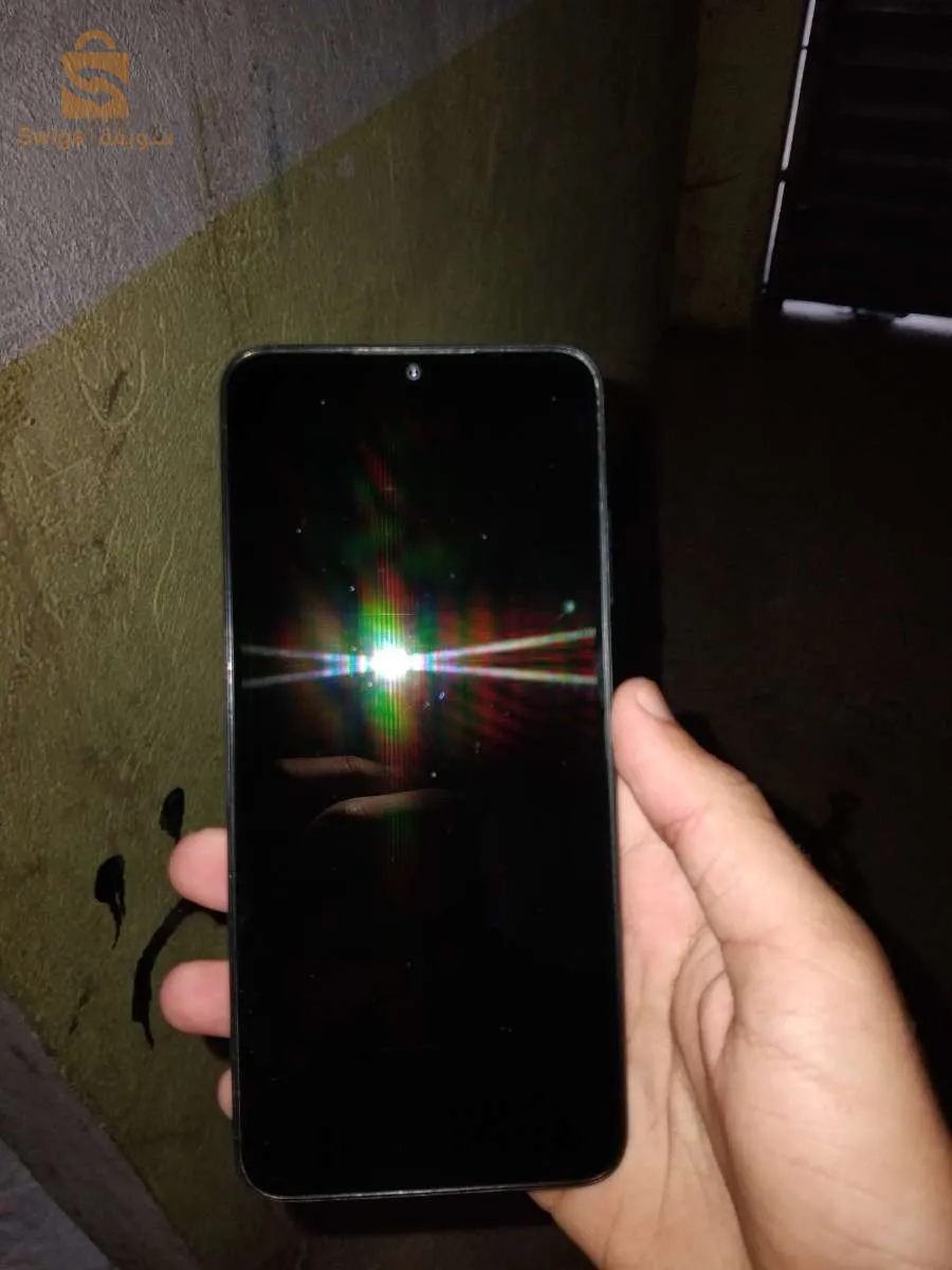 prix négociable  avec chargeur original et la boîte batterie 5000mah