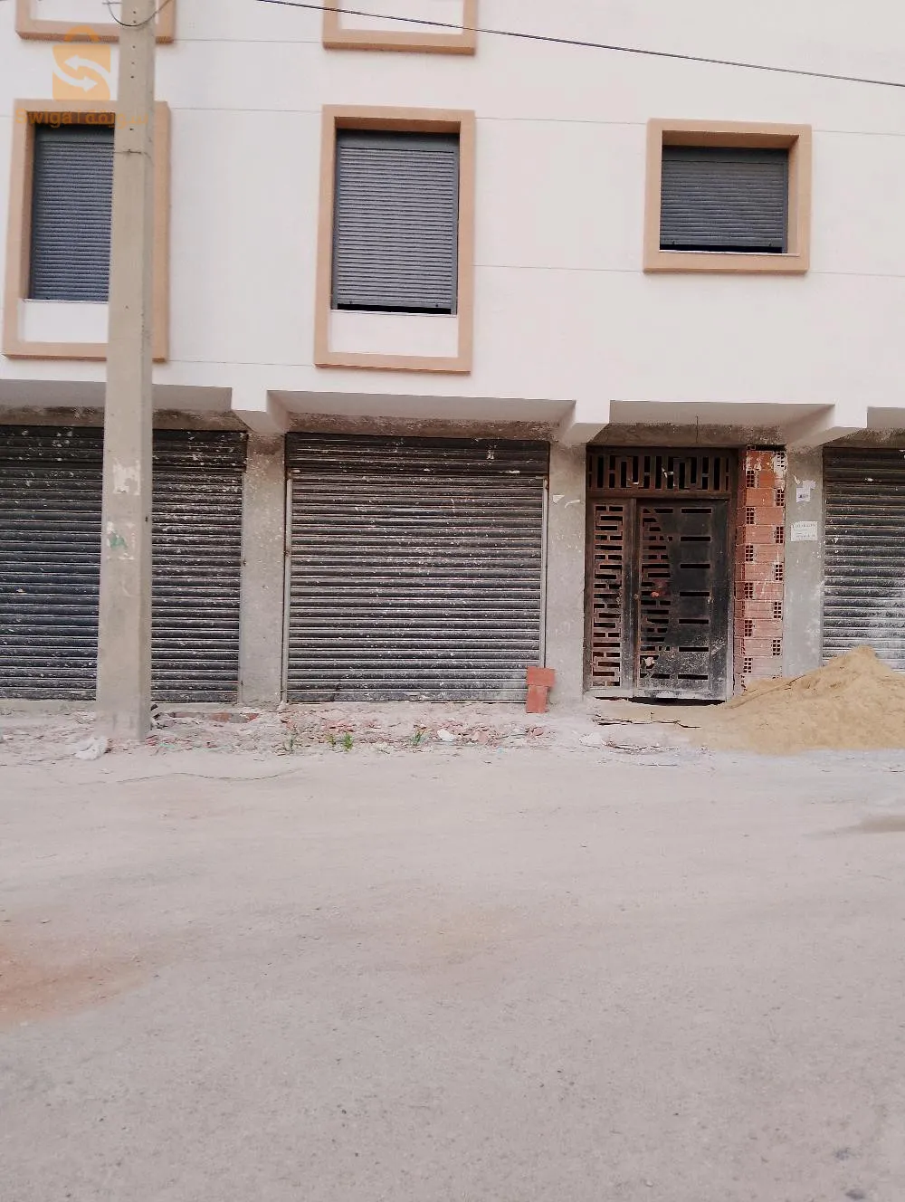 محل للبيع في برج البحري الجزائر مقابل ثانوية قاصدي مرباح