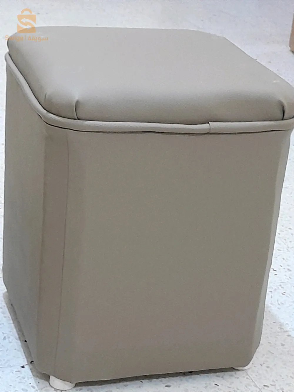 poufs