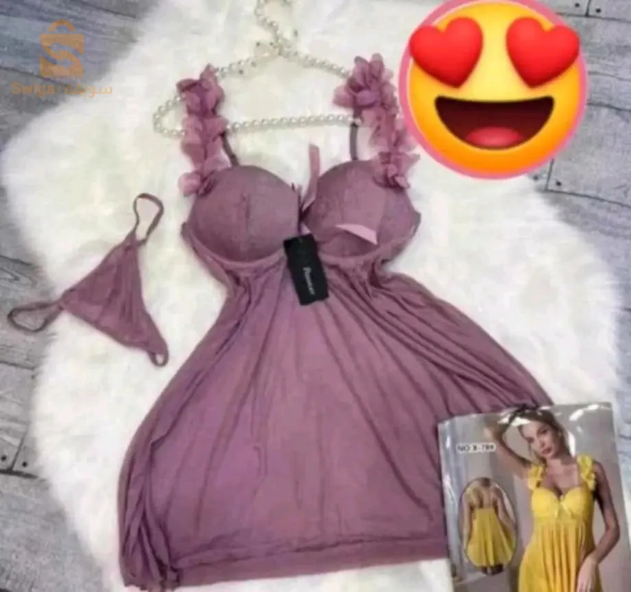 ملابس نوم نساء