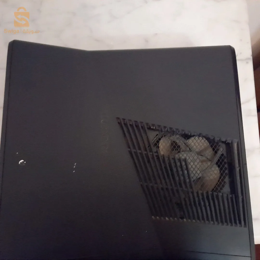 xbox 360  250jiga  فيه 32لعبة مقليتشي .ومفلاشي .فيه قاع دوزانو