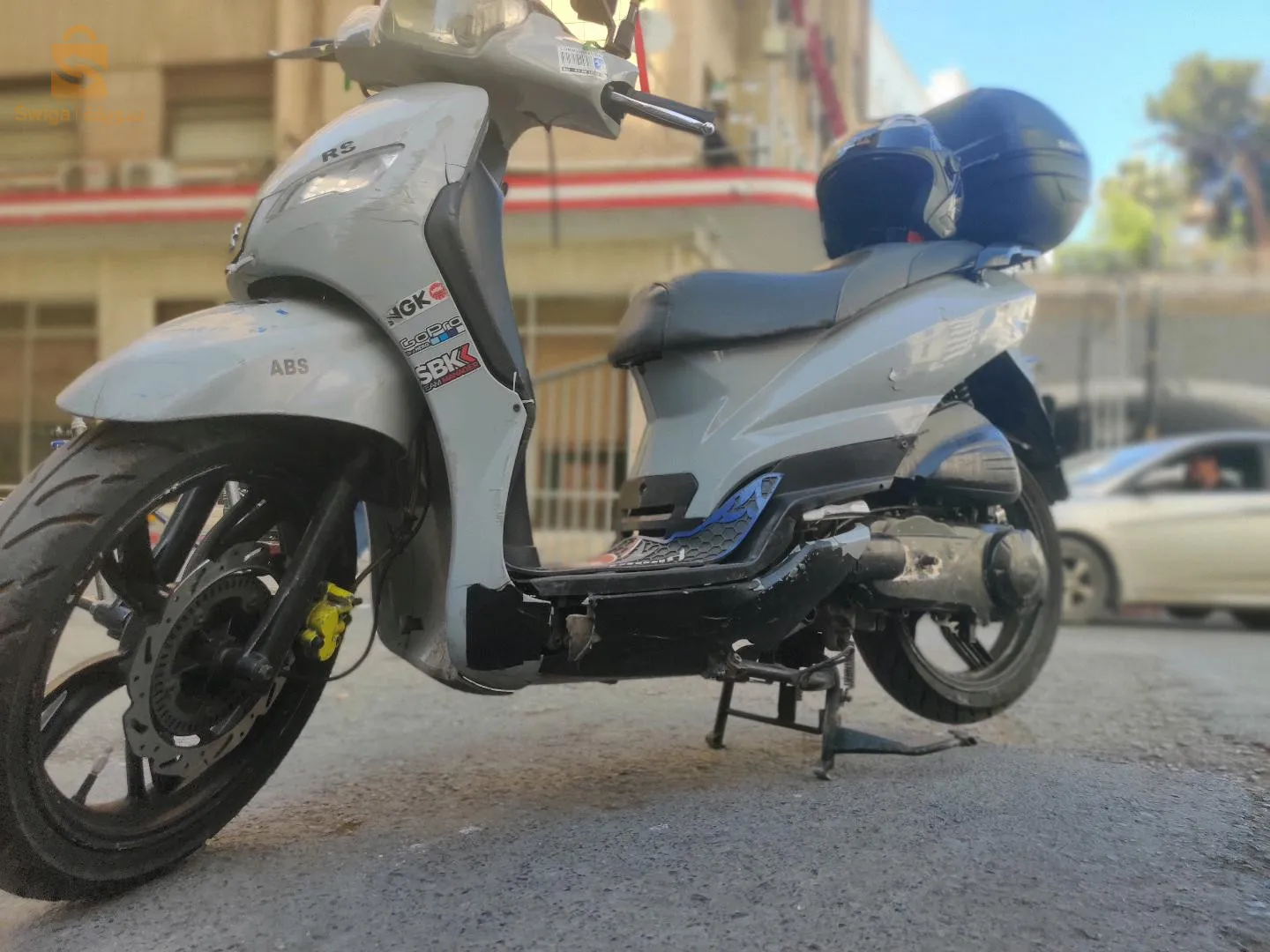 Peugeot twitte 125