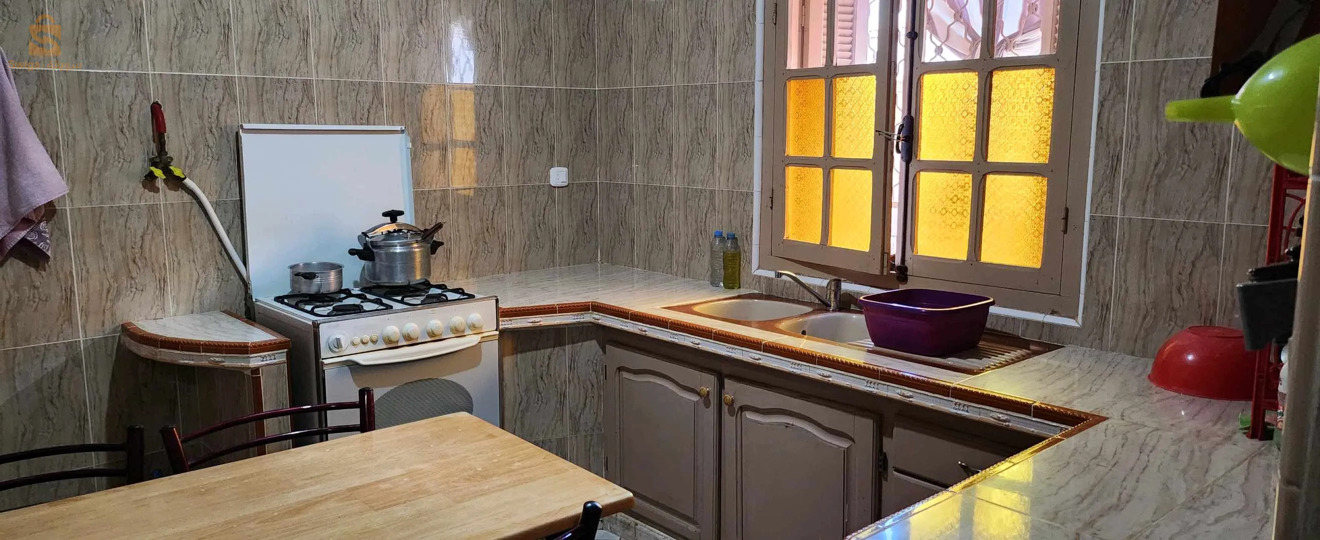 Maison à vendre située à Tient, daira de Ghazaouet, wilaya de Tlemcen.