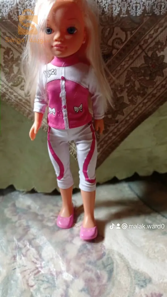 مستلزمات اطفال دمى و لوحة ذكية للبيع