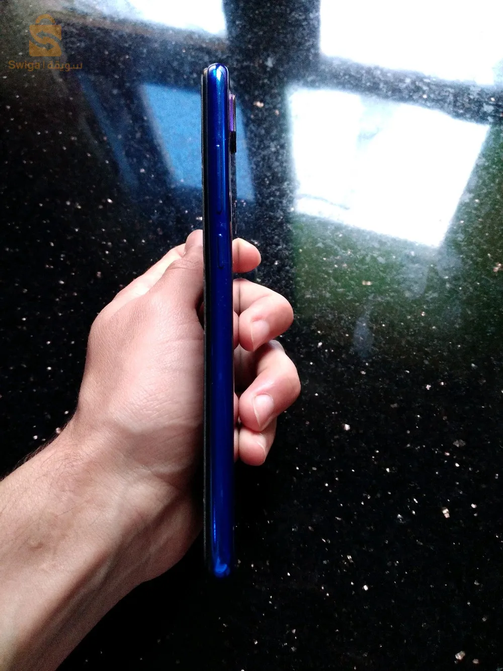 Redmi note 7
4/64
Batri 4000
7aja n9iya bazaf hadi li mkasra incassable