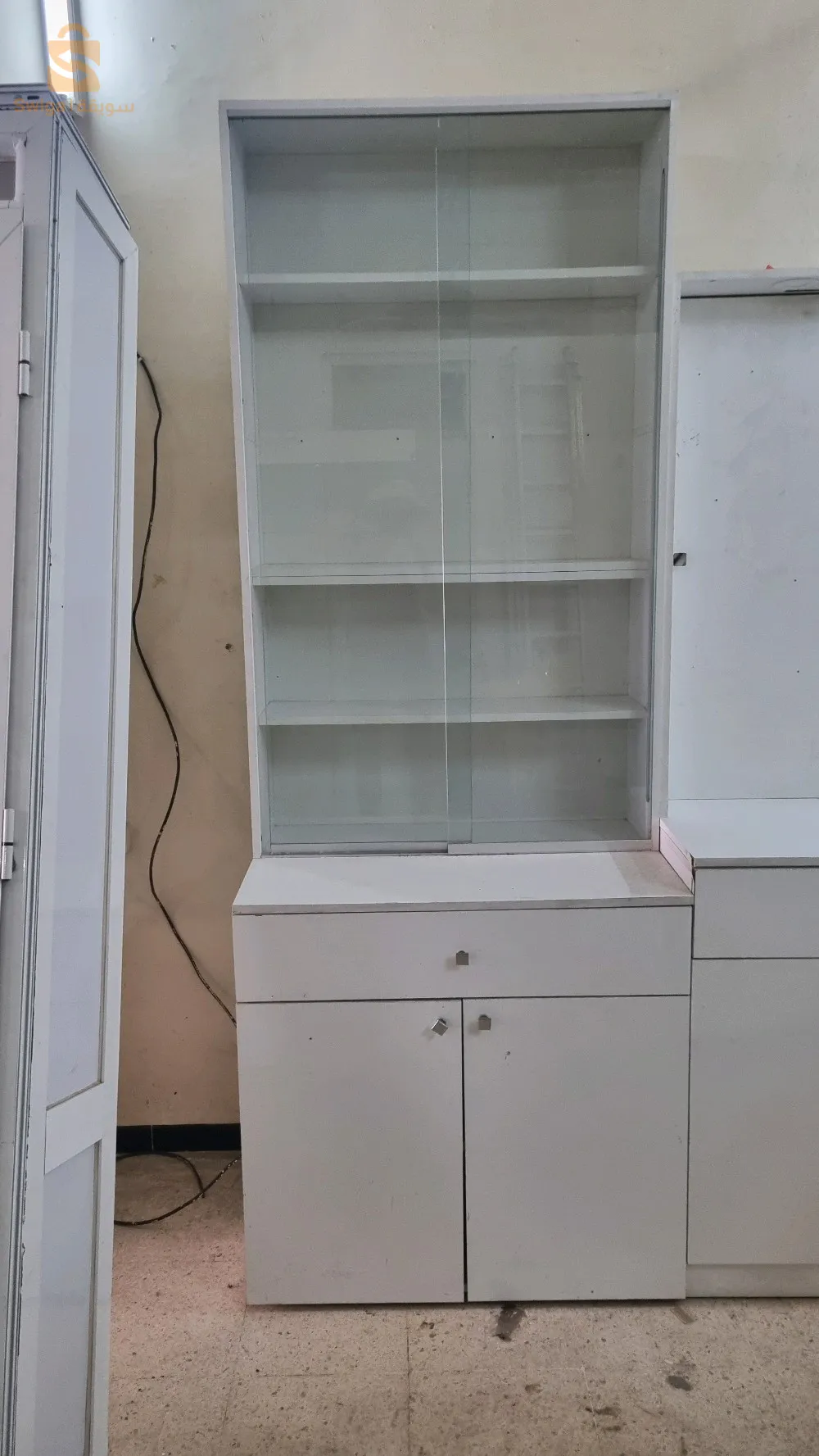 vends meuble pour magasin