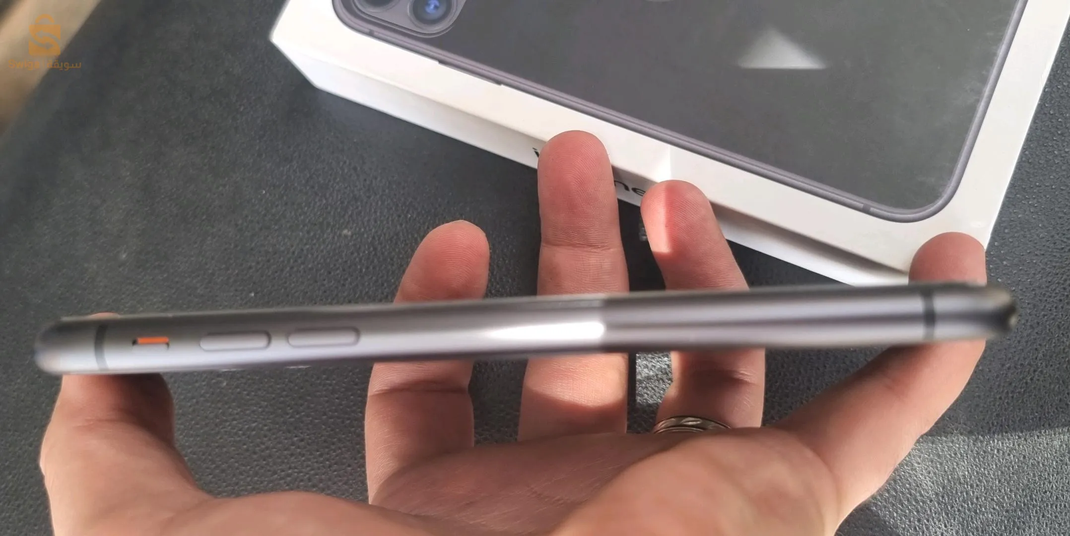 iphone 11 coffret  comme neuf