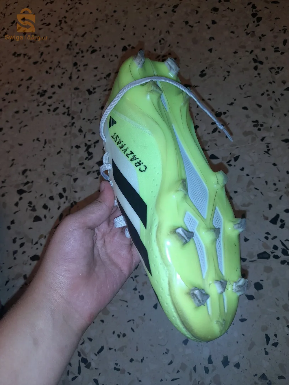 حذاء كريزي فاست