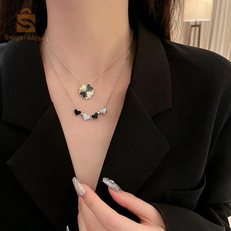 Collier avec Pendentif Magnétique en forme de Trèfle -Noir et Doré