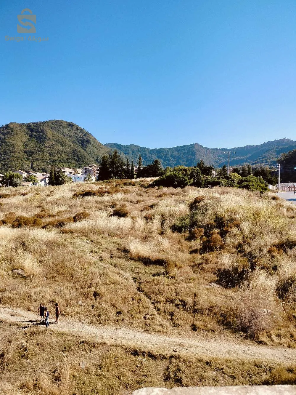 منزل للكراء العوانة جيجل بسعر 4500 السعر متغيره على حسب مدة البقاء