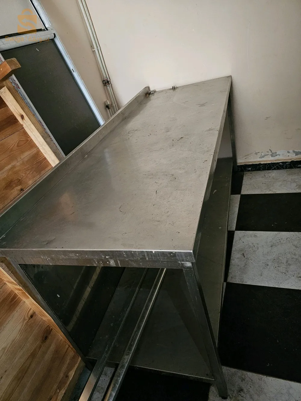 قش جديد نبيع بالحاجة ونبيع مع بعضاهم المهتم يتواصل بيا 
0664698564