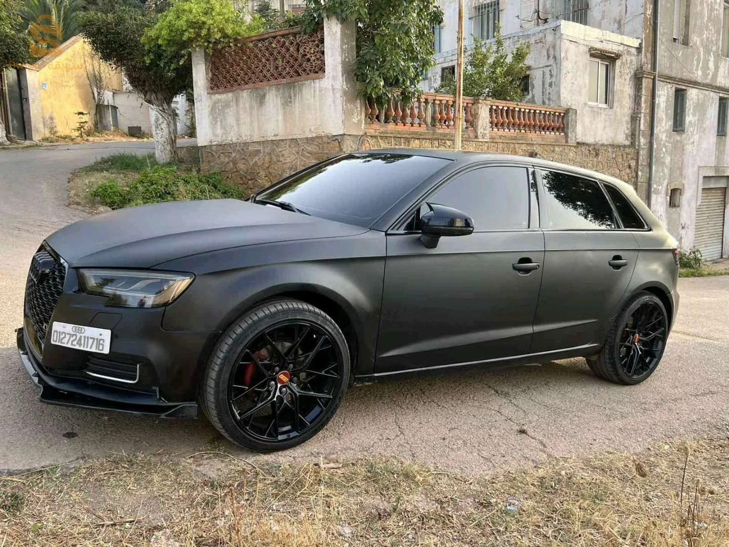 Audi a3 2017 facelift 
Machia 112000km 
Chwia Sbigha f l’aile avant ou a froid f bab arrière 
Jantes bbs par 19 + calandre rs3