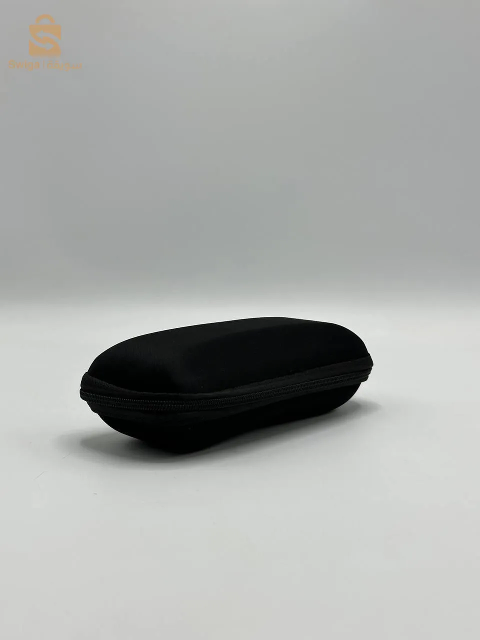 Lunette de soleil + pochette gratuit