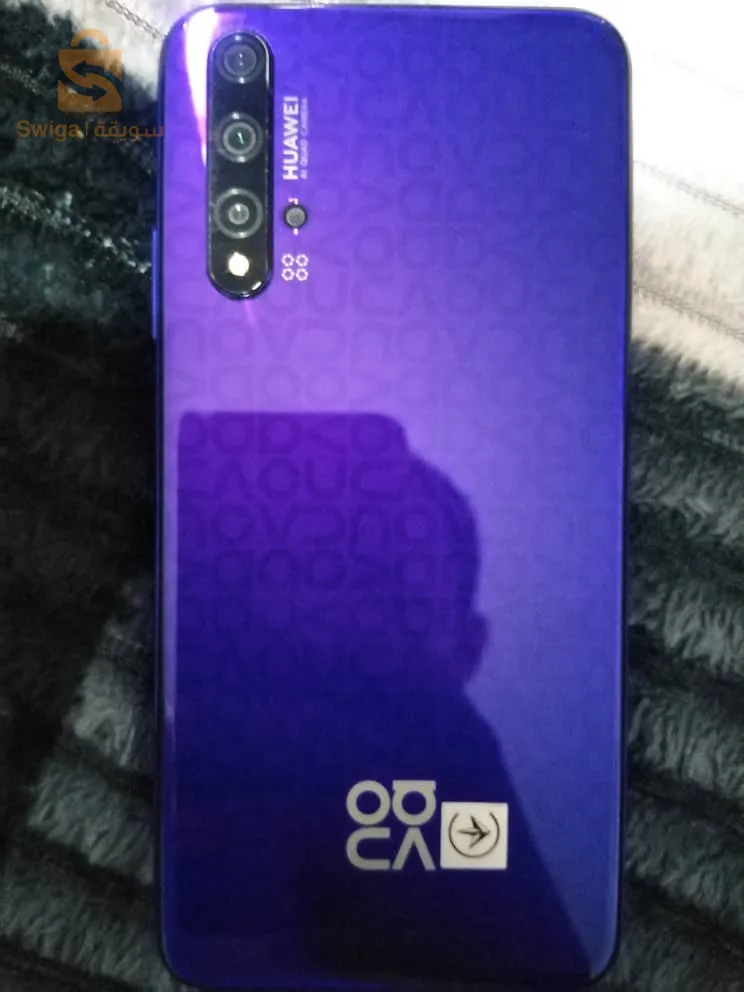 Huawei nova 5t /(6 /128) 
Nemiro :0781300770