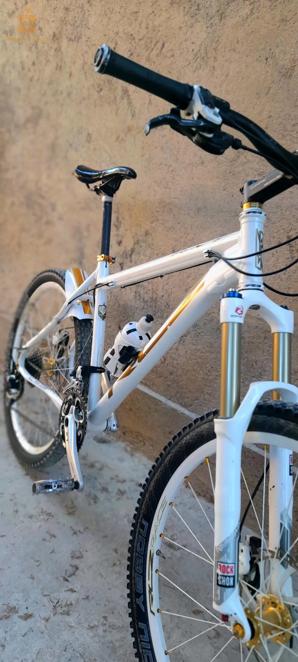 Prix 5m
Vélo RCZ ndifa 9/10 koulch original ta3ha 5asha plaket aryar brQ
Tail M 26