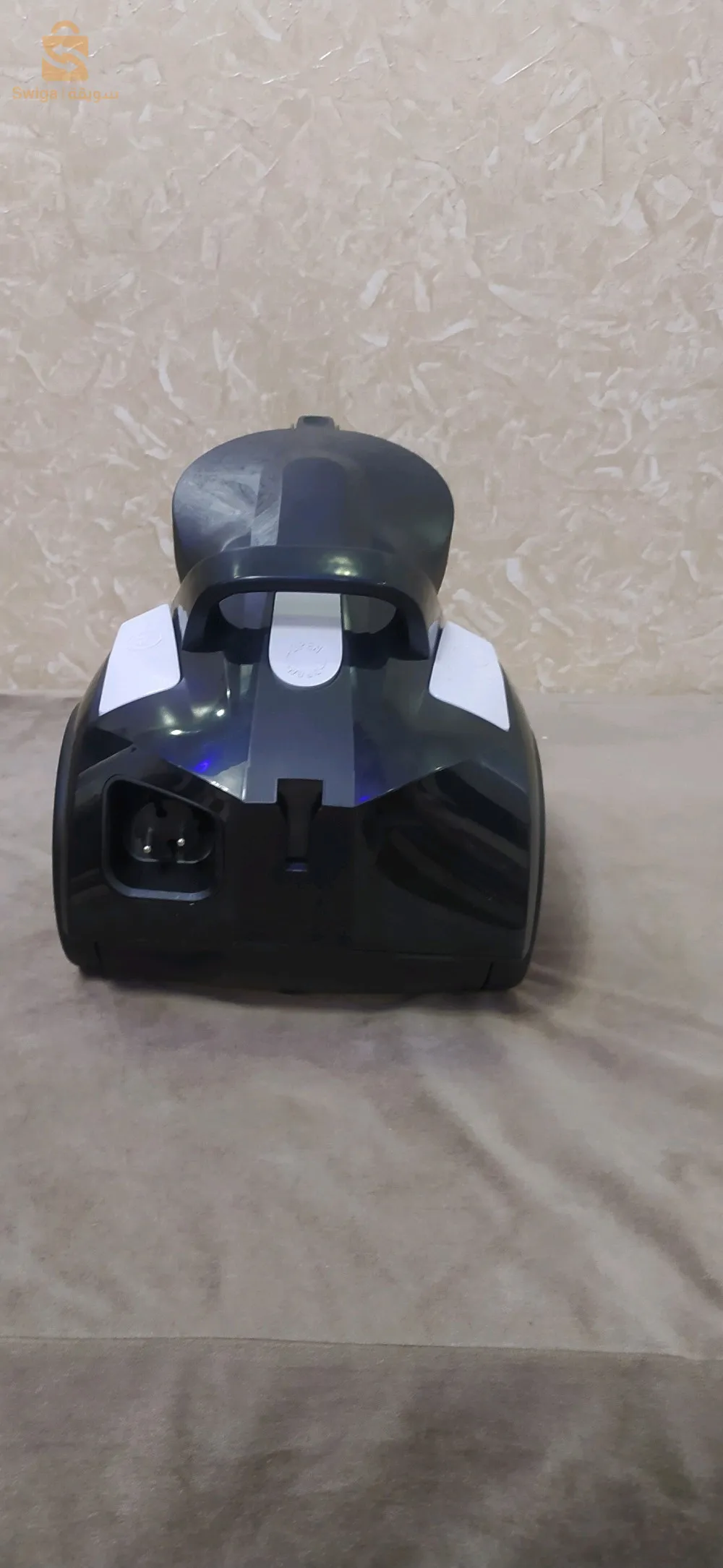 مكنسة كهربائة