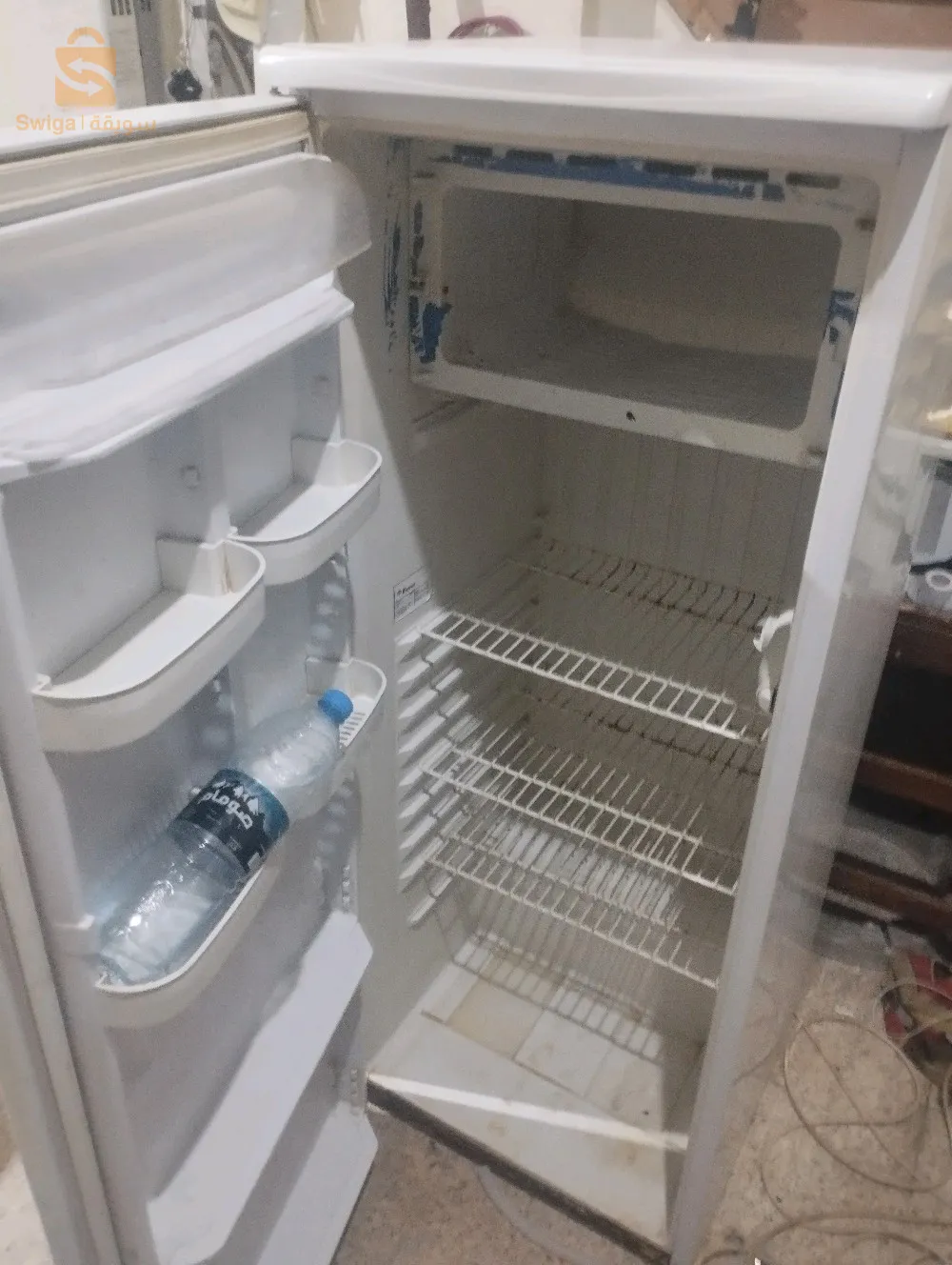 ثلاجة حالة متوسطة