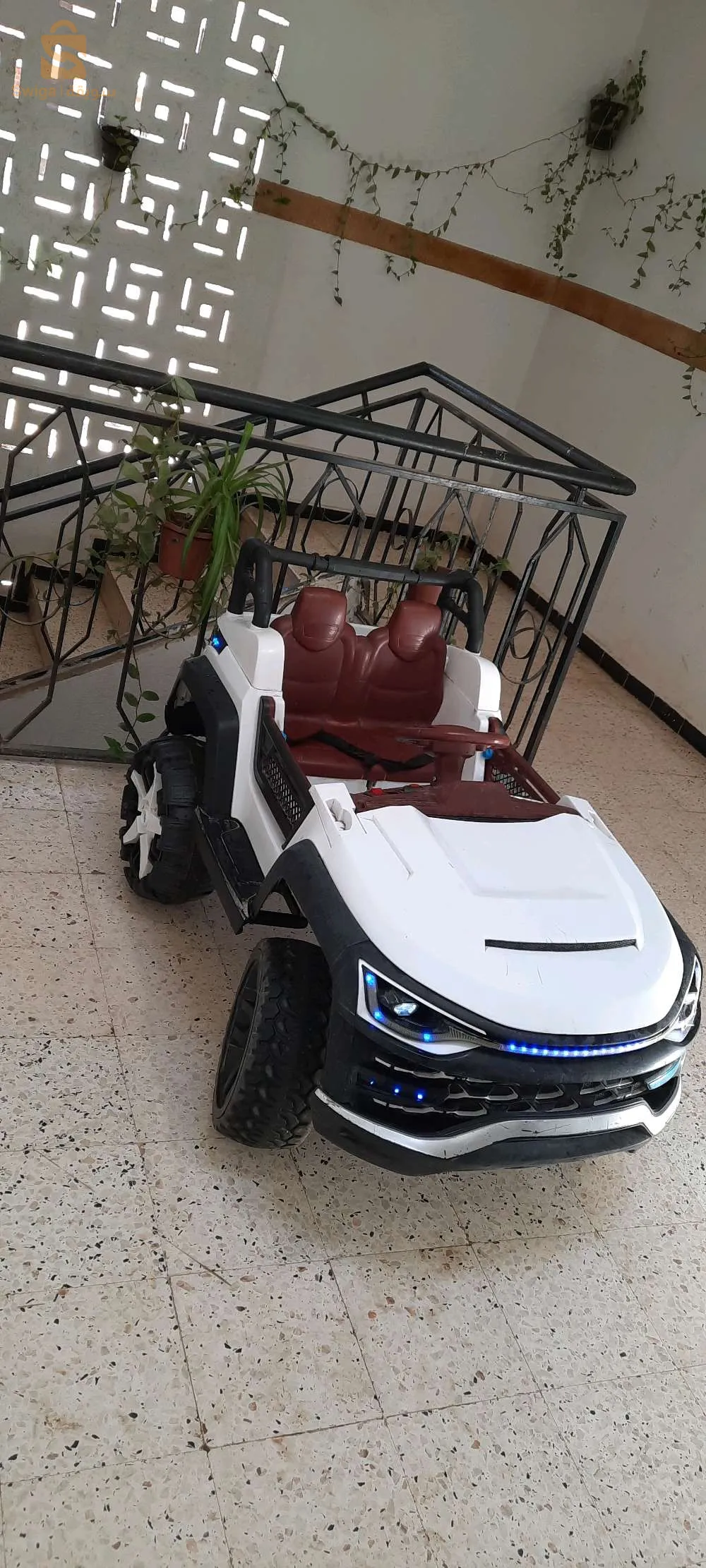 السلام عليكم خاااوتيييي لعزااااز إن شاء الله تكونو كامل بخير ✨️✨️✨️💪💪💪 هاوليكم جديدة سيارة أطفال إلكتريك ترفد زوج بلايص وتمشي بلاكسيراتور مرحبا بيك خاوتي لعزاز في اي وقت