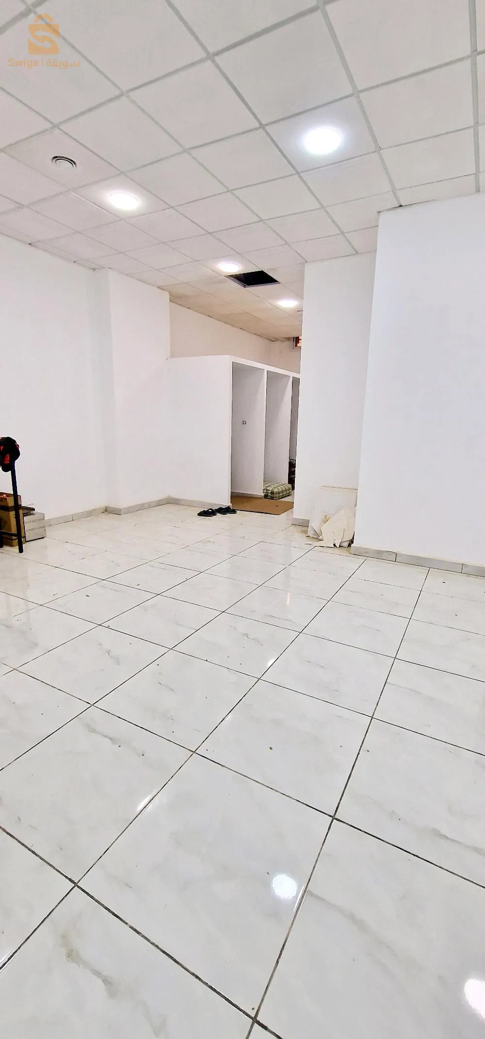 location local commercial  260m