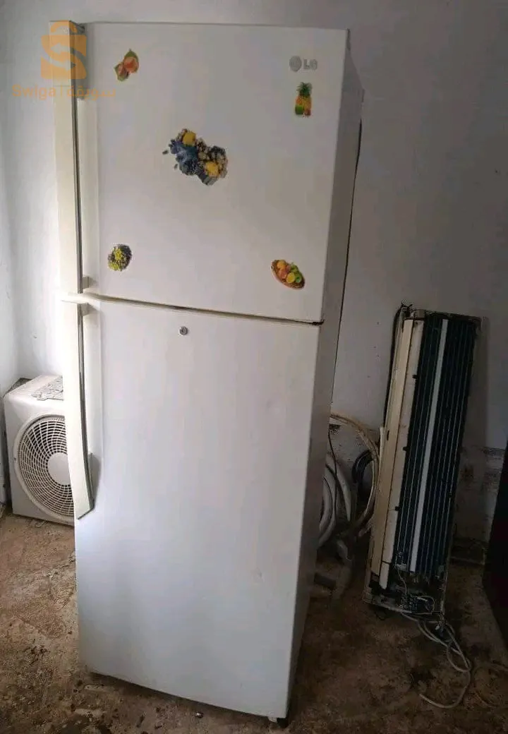 ثلاجة جيدة 
رقم هاتف 0791088776