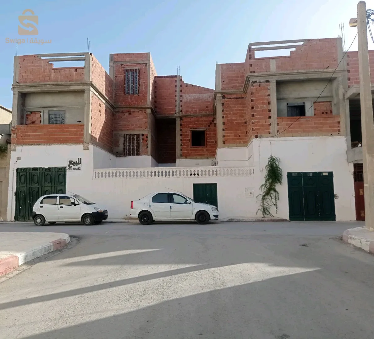 فيلا بتبسة حي راقي سكنسكا قريب من كل المرافق