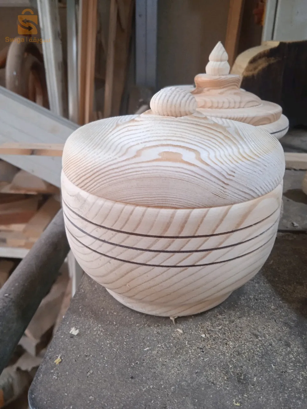 سكرية من الخشب الاحمر