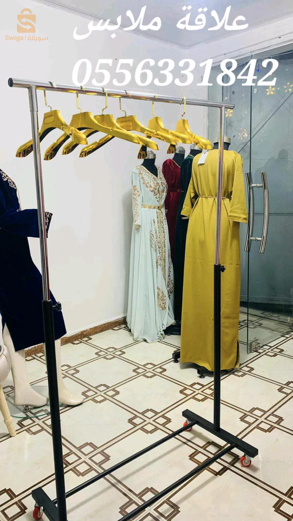 رفوف. وكل لاوازم  المحلات.