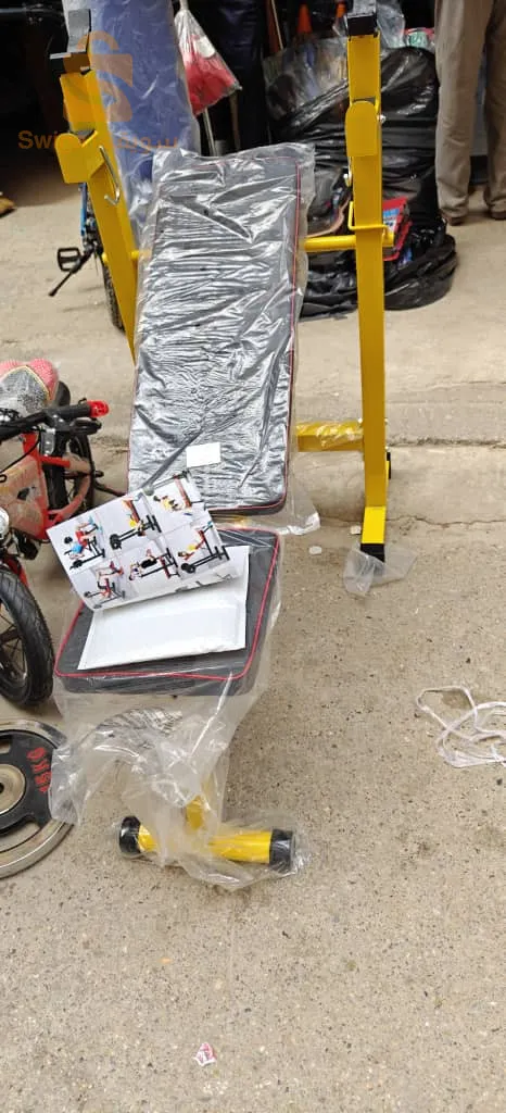 كرسي مريح متعدد الوضعيات  للتمارين الرياضية ورفع أثقال أجنبي