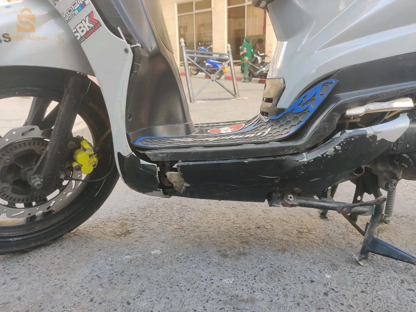Peugeot twitte 125