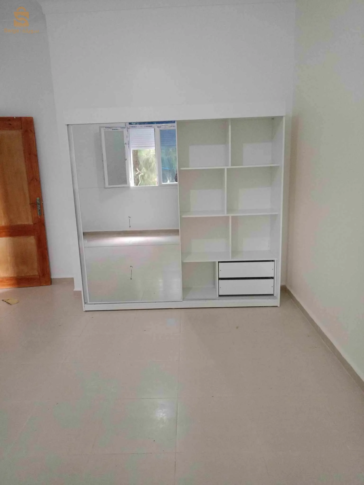 خزانة ملابس