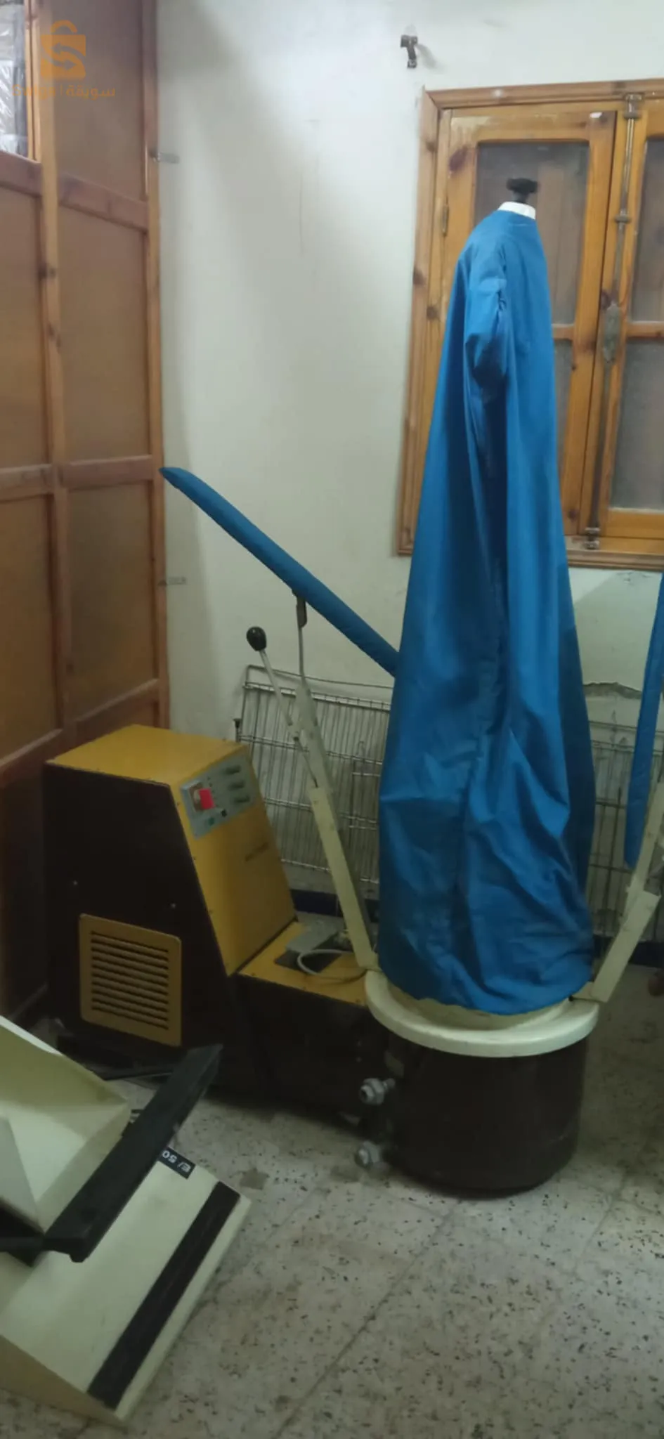 معدات محل غسل و تجفيف الملابس