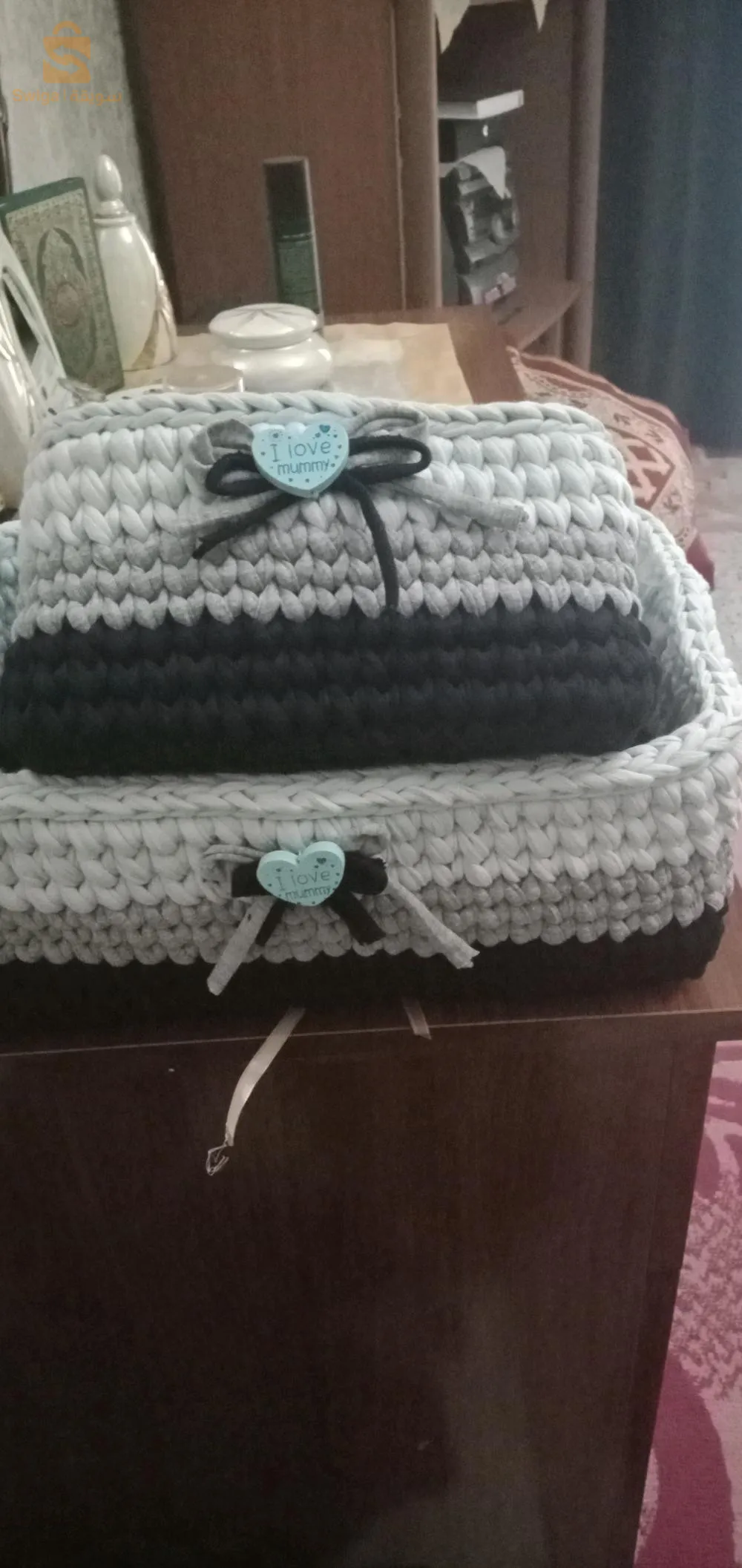 services de coiffeuse /des nappes/paniers en crochet