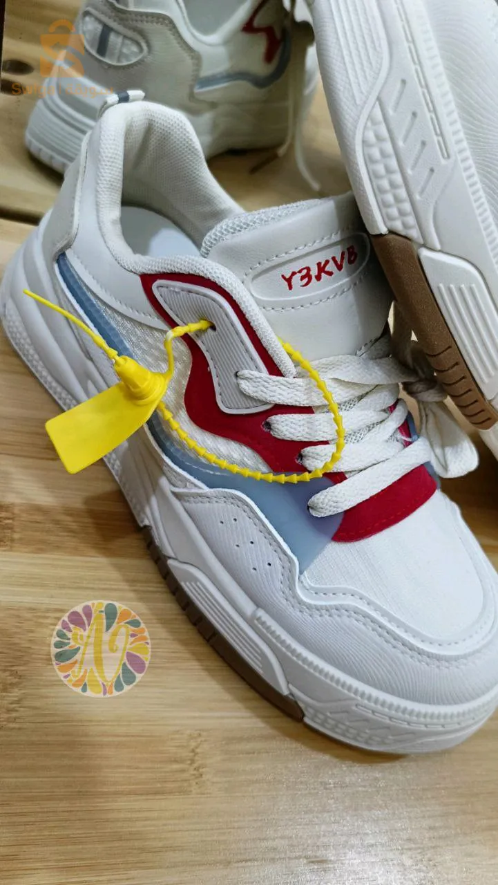 حذاء من نوع Snickers نوعية ممتازة