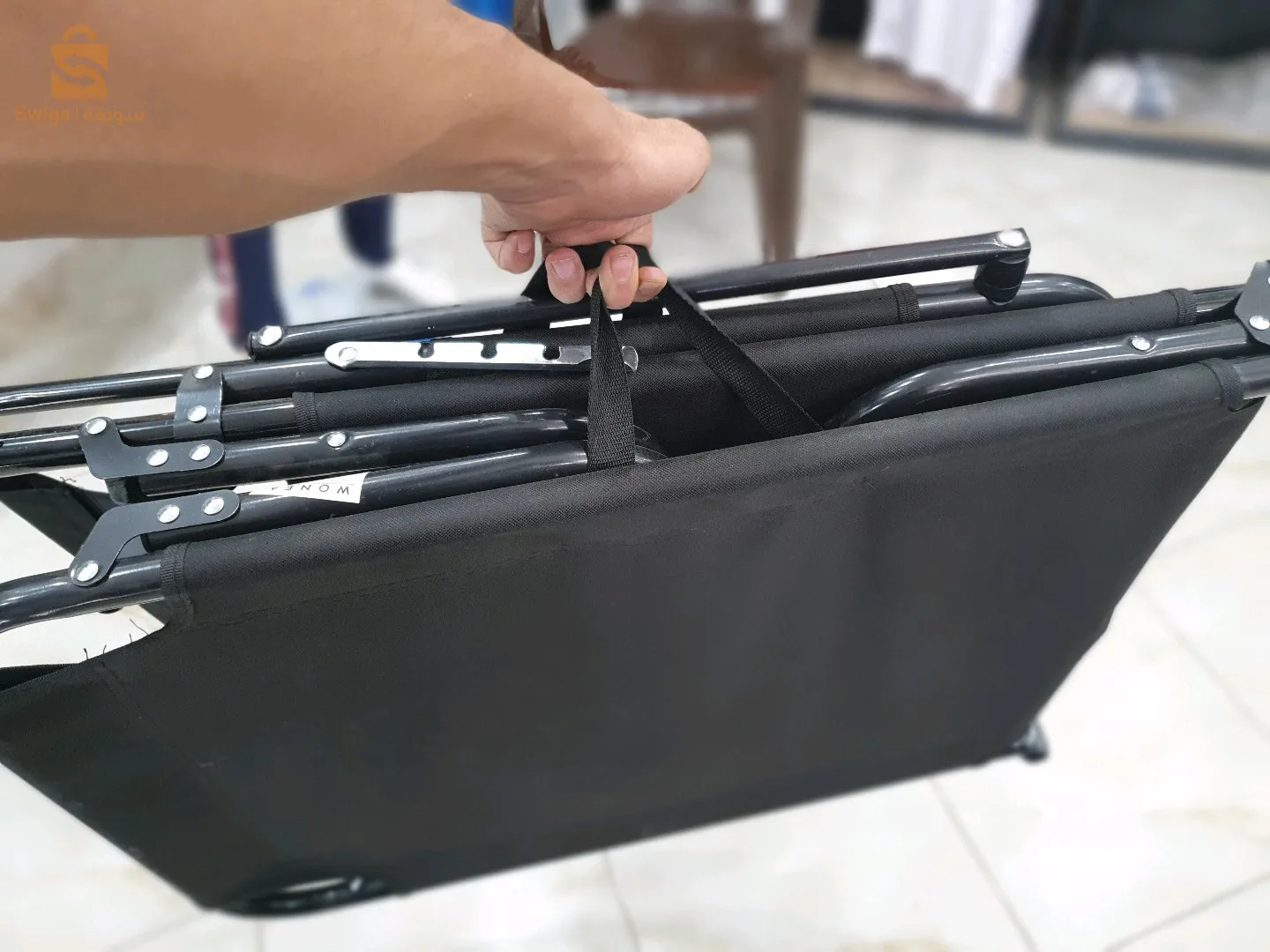 كرسي البحر مزود بمظلة