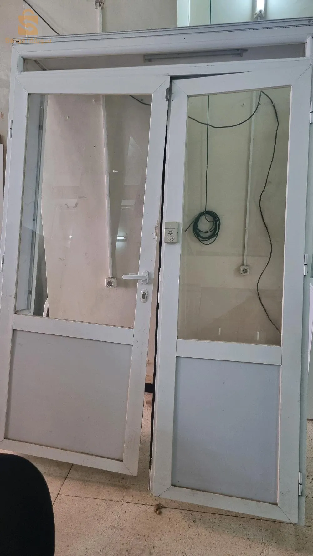 vends meuble pour magasin