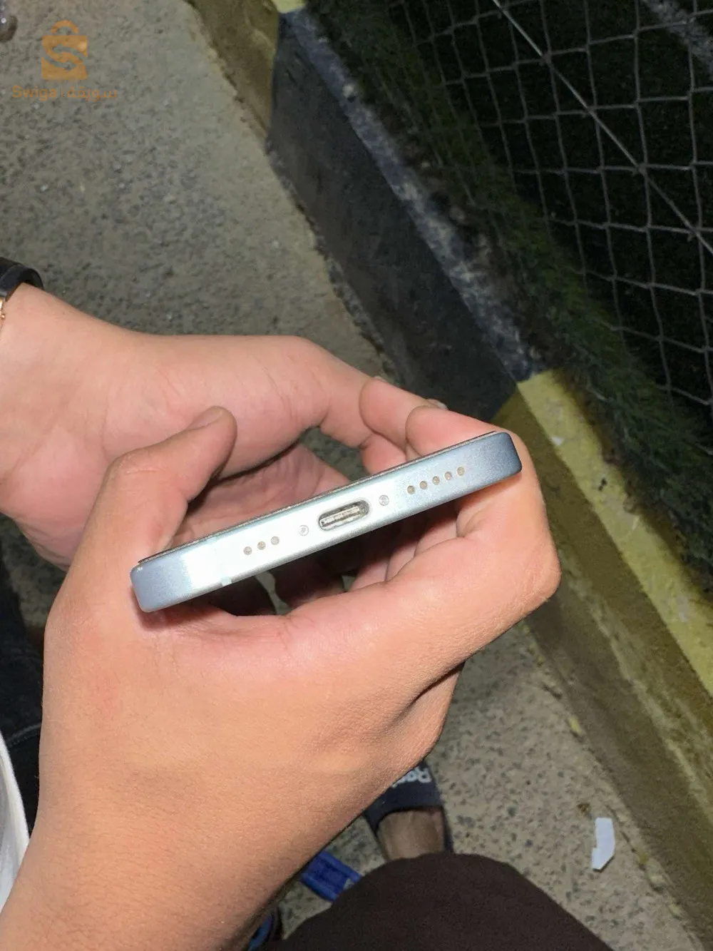 ايفون15 ازرق مع الباطة تاعو بطارية93