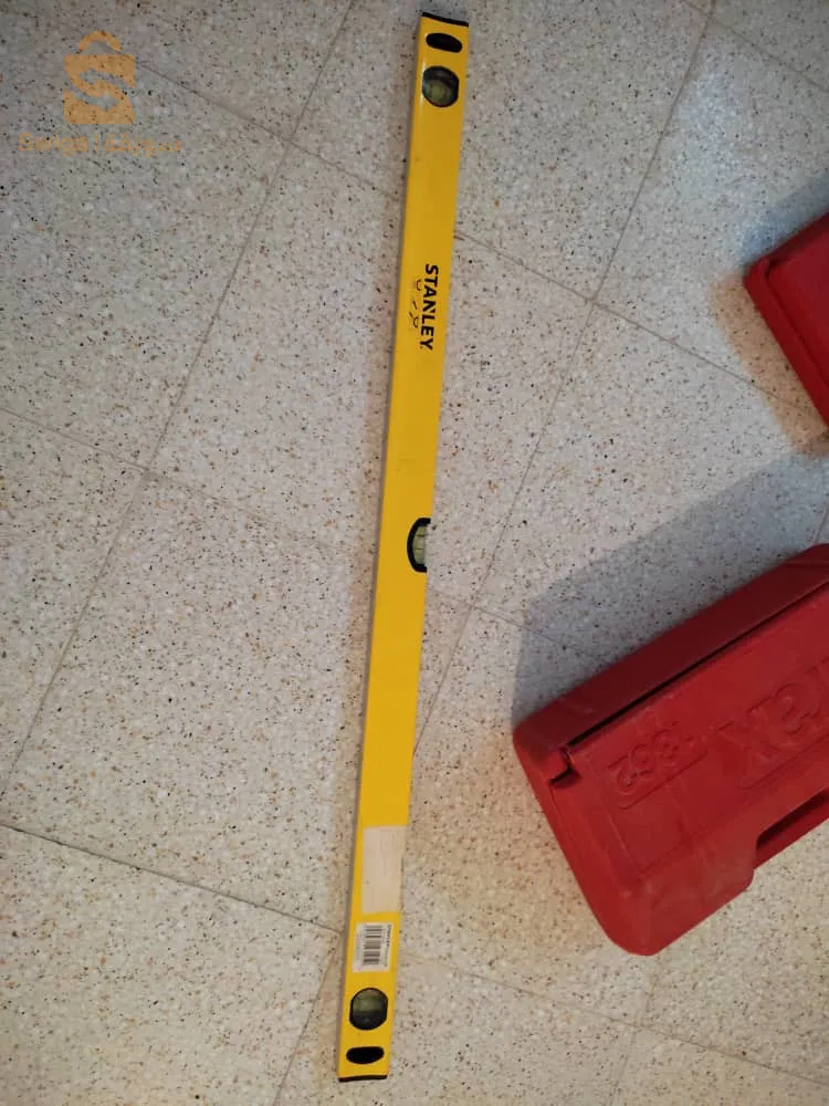 Que la paix, la miséricorde et les bénédictions de Dieu soient sur vous, mes frères. Il existe un Virax Plumby Metal, si Dieu le veut, quelque chose de propre. 0655 82 74 33