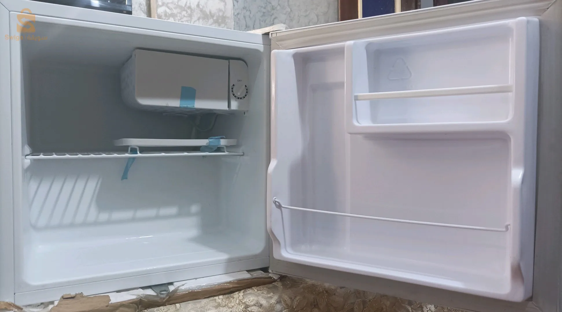 ثلاجة حجم صغير كوندور جديدة كرطونة يصلح للغرف ولا جماعة الاقامة يكفي لاحتياجاتهم