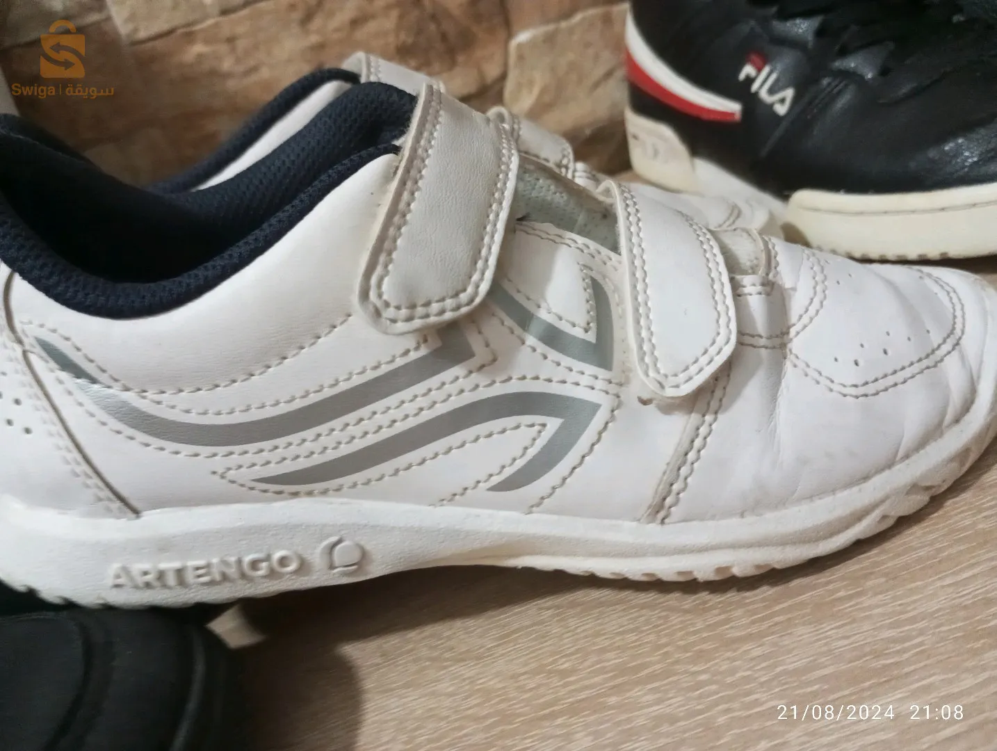 chaussures garçon original tres bon état