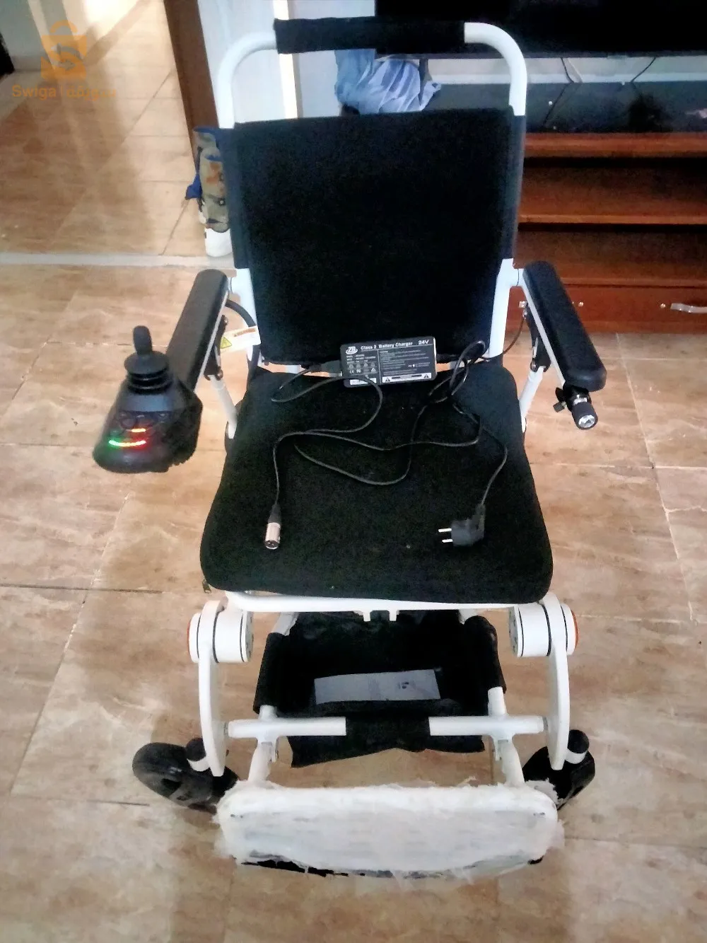 كرسي كهربائي متحرك