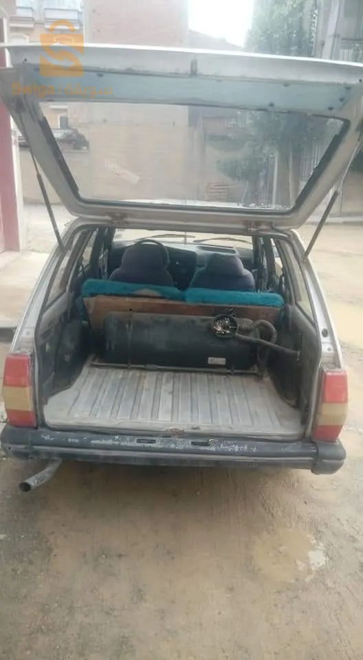 للبيع سيارة   305 ايسونس. غاز
