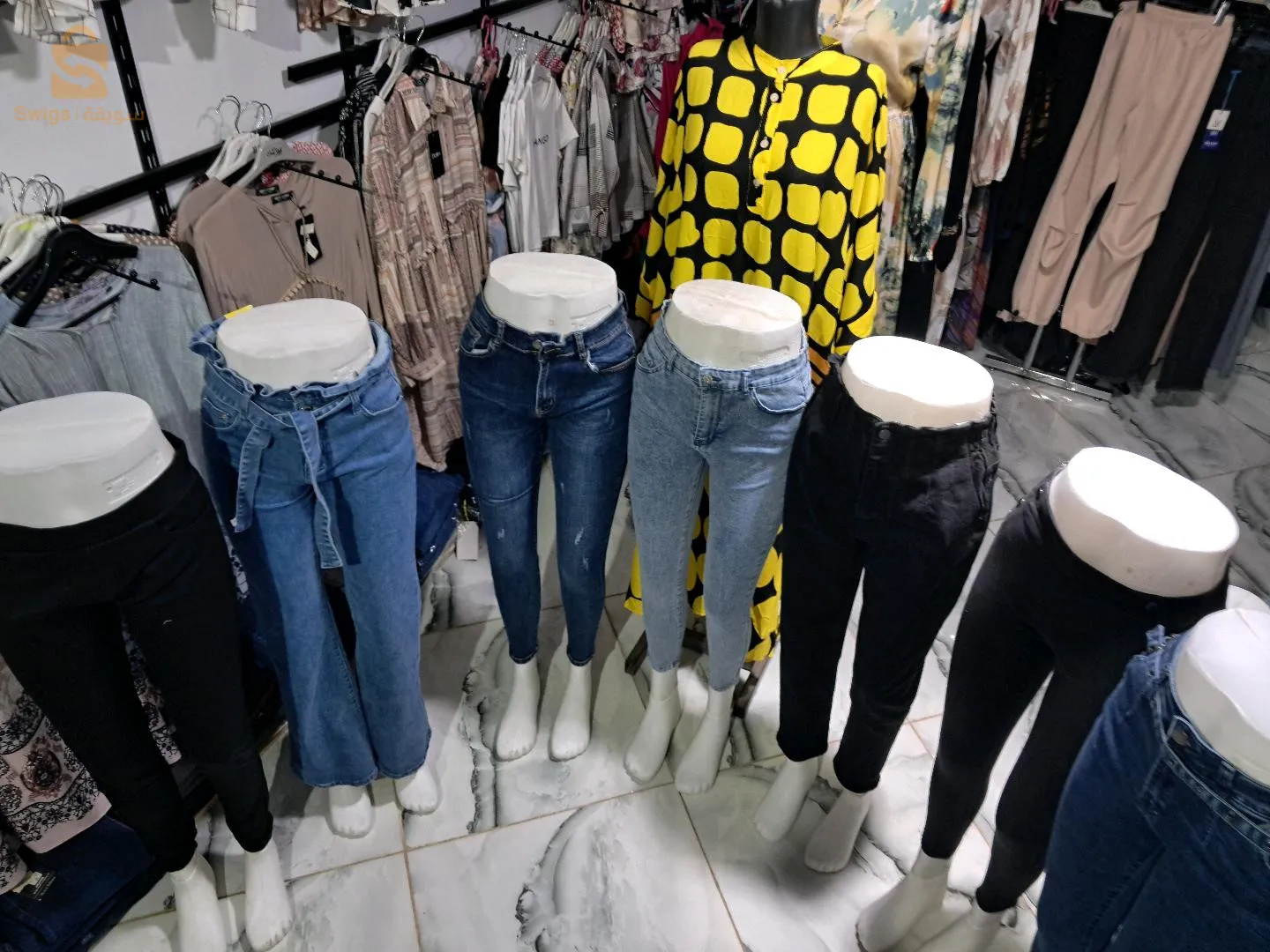 ملابس نسائية