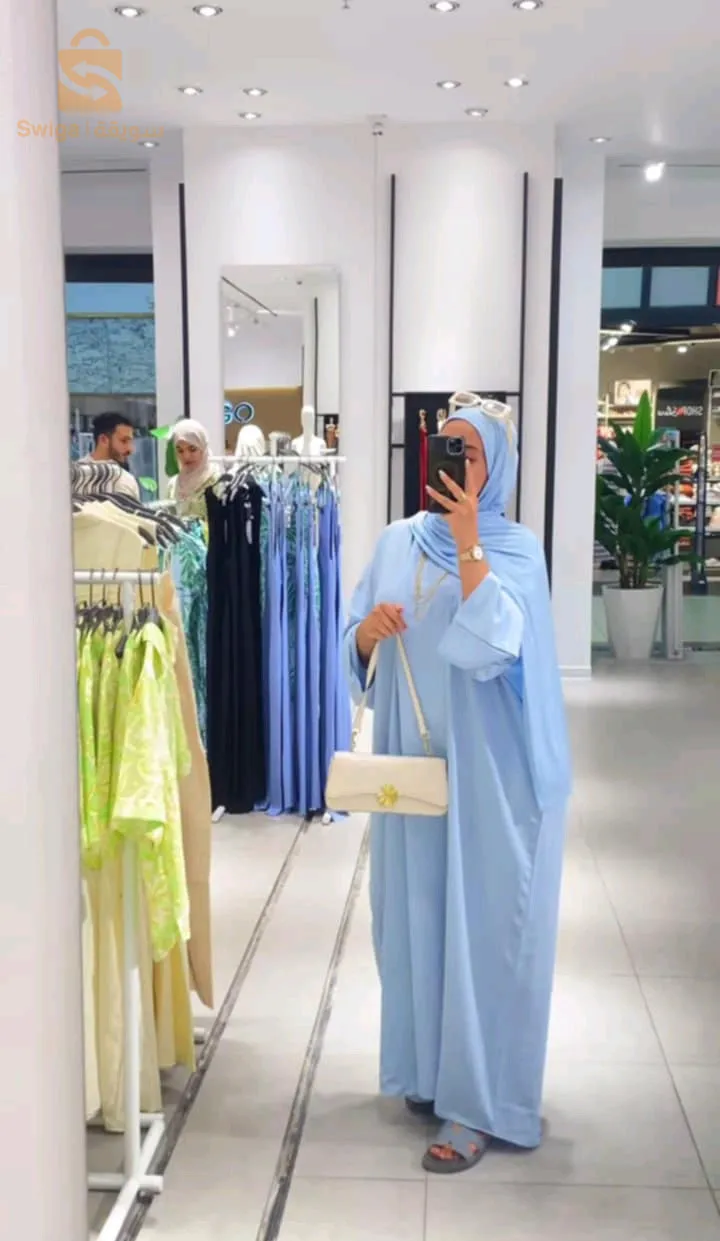 عباءات فضفاضة بكل الالوان