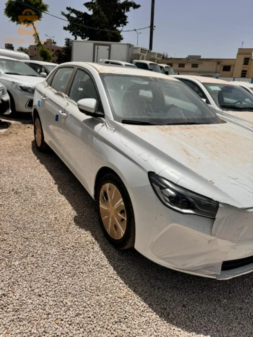 سيارة جيلي امقراند جديد فيها مواصفات كامل