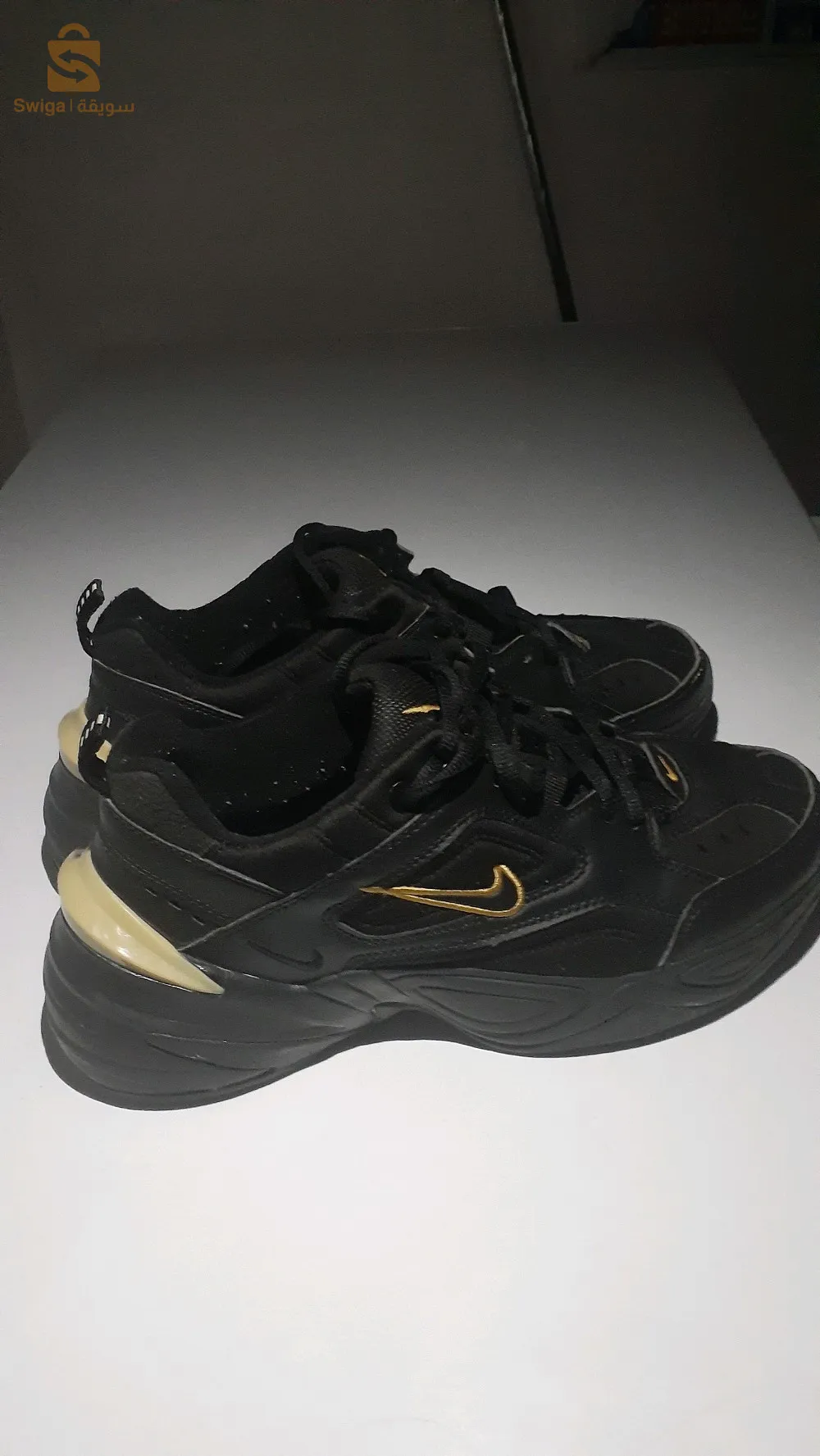 حذاء مستعمل جديد